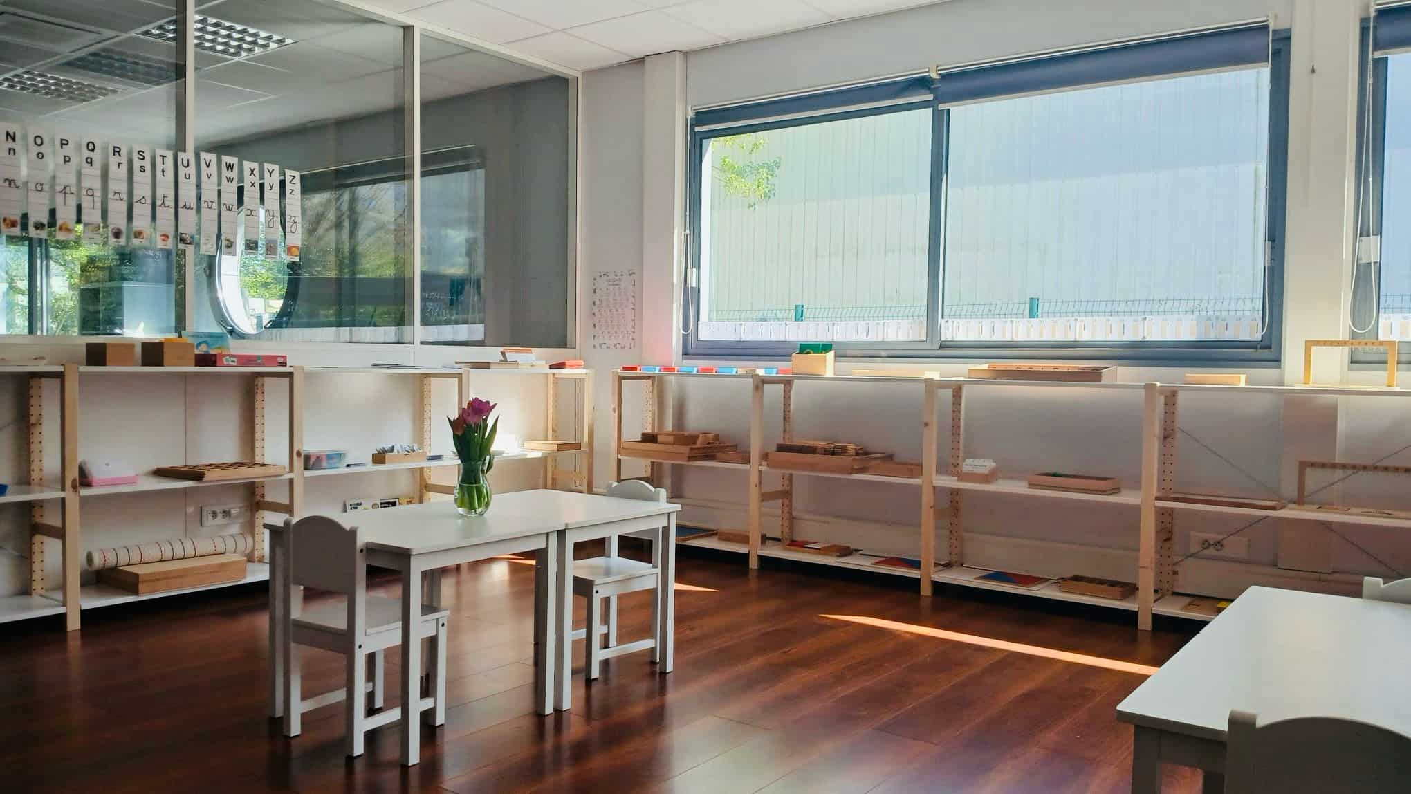 Ecole_Montessori_Internationale_Grenoble_Bilingue_Maternelle_Elementaire_Autonomie_EcolePrivee